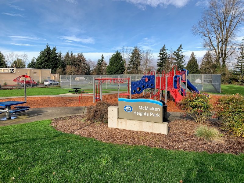 McMicken Heights Park Tennis and Pickleball Courts - Image 2