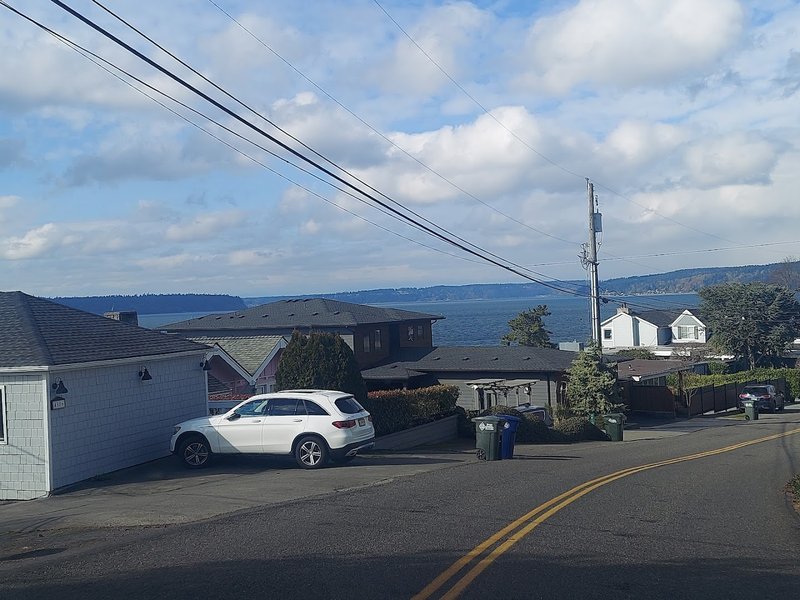 Browns Point Playfield Tennis & Pickleball Courts - Image 3