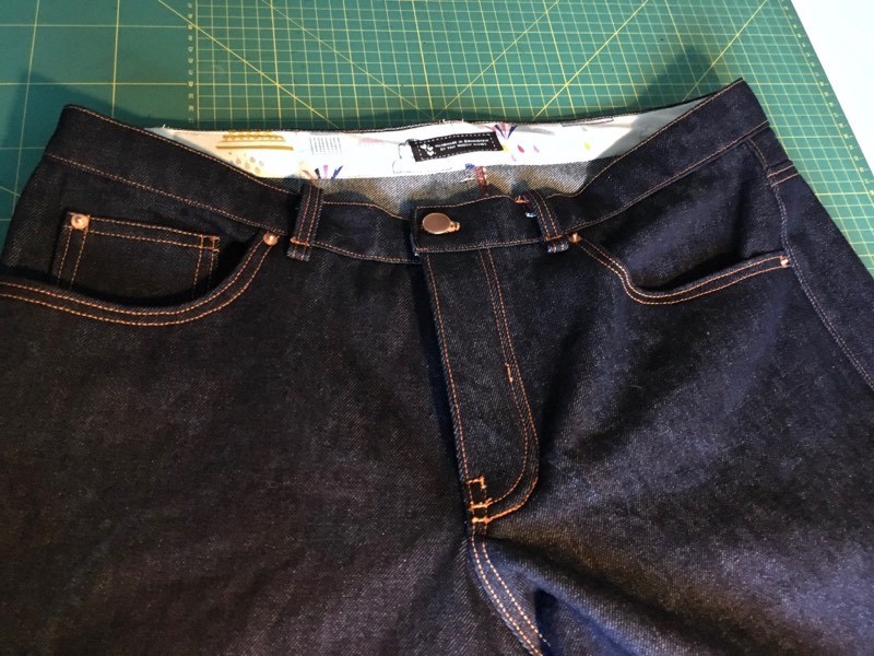 Morgan jeans - closeup of front