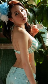 8751873772_64f83e3bdc_b-swapped