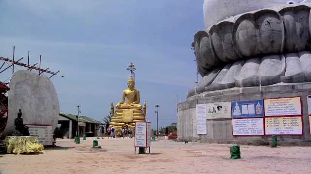 Phuket, Thailand, Old Chinese Bell behind the Big Buddha Statue at Wat Phrathong, 2000s