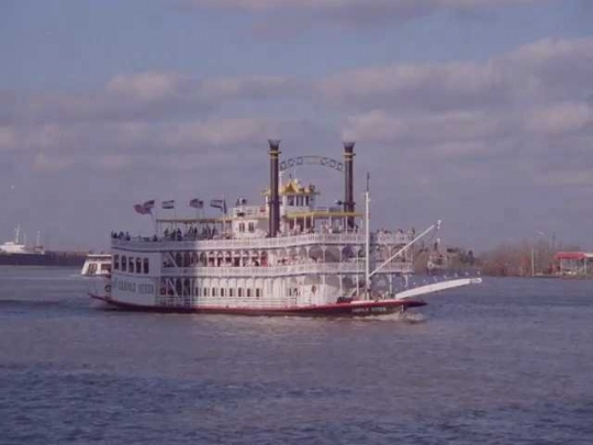 New Orleans, Creole Queen Paddlewheeler on the Mississippi River, USA, 1980s