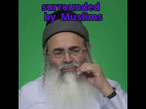 surrounded by Muslims. #rabbi #israel