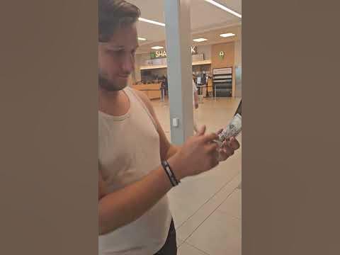 making money appear magic trick