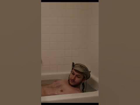 Taking a ice bath #day28