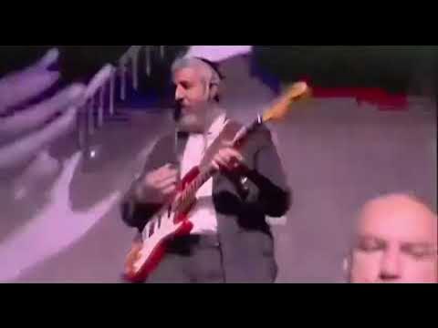 Lipa Schmeltzer & Shmulik Klein Perform "Geshvitzt" Live in Israel