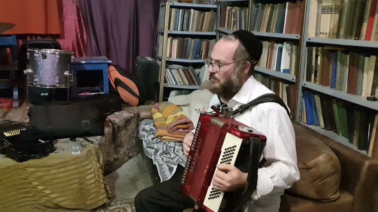 כליזמר, תלמידים לומדים בקרצ'מע