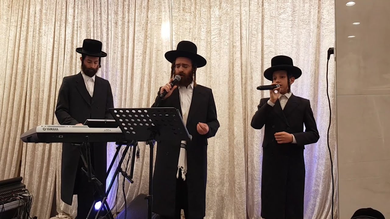 דניאל גוטמן & ילד הפלא מנדי רוט בביצוע יצירת 'מה אשיב' - ויזניץ עם מקהלת מלכות. קלידן לייזר הרשקוביץ