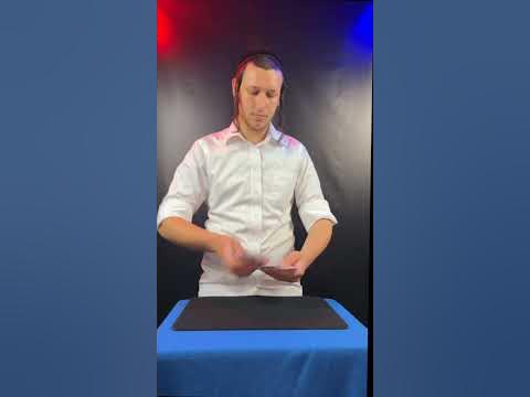 SHUFFLE CARDS #magic #magic tricks #CARD MAGIC #SLEIGHT OF HAND #BICYCLE CARDS #THE ONLYMAGICCHANNEL