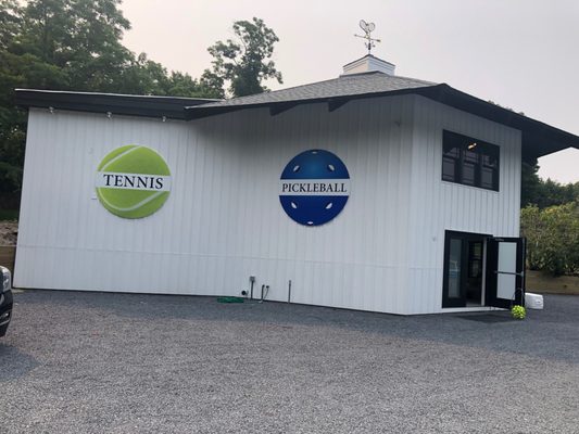 Tennis at the Barn thumbnail