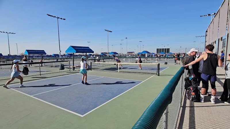 Pickleball center court thumbnail