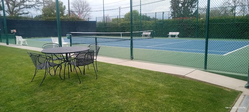 Bakersfield Racquet Club - Image 2