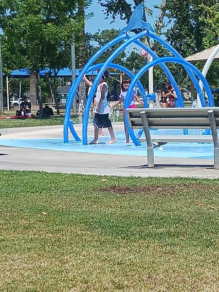 Jastro Park Public Tennis Courts - Image 3