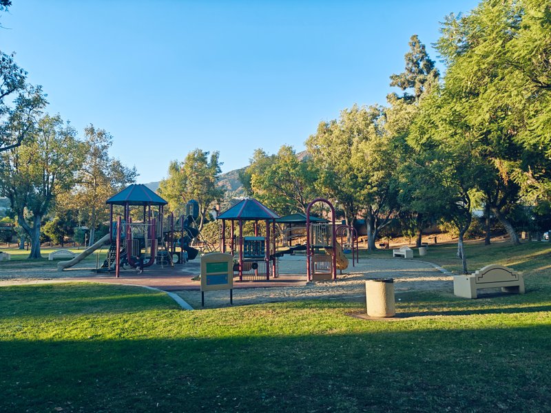 Royal Oaks Park thumbnail
