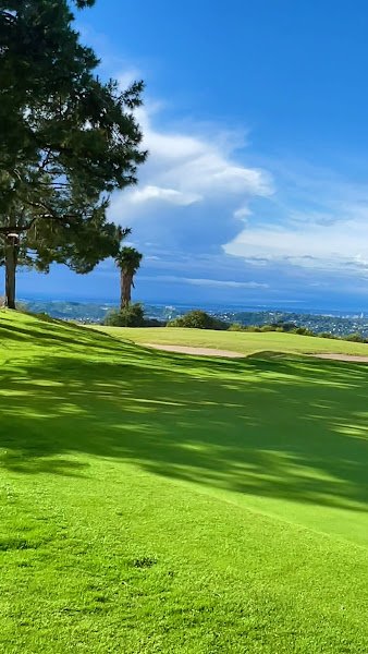 Scholl Canyon Golf and Tennis Club - Image 2