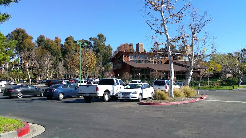 Lake Forest Sun & Sail Club - Image 2