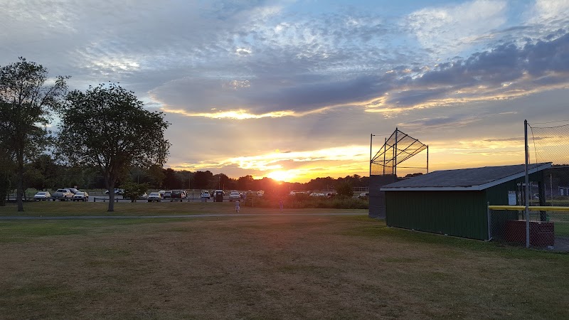 Robert Tedford Memorial Park - Image 2