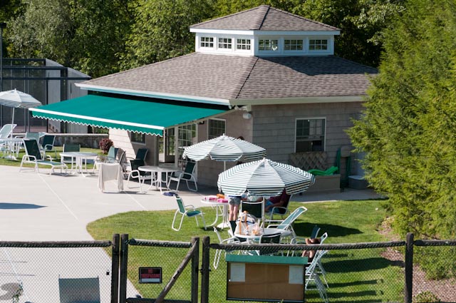 Easton Racquet Club - Image 3