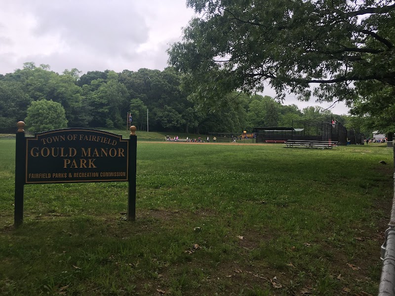 Gould Manor Park - Image 3