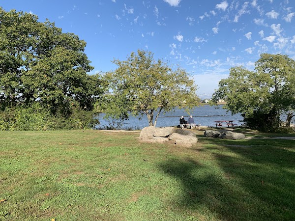 Chaffinch Island Park - Image 2