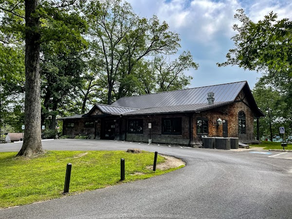 Salisbury Town Grove - Image 3