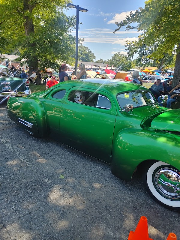 John Pettibone Community Center - Image 3