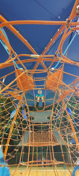 Riverside Park - Image 2