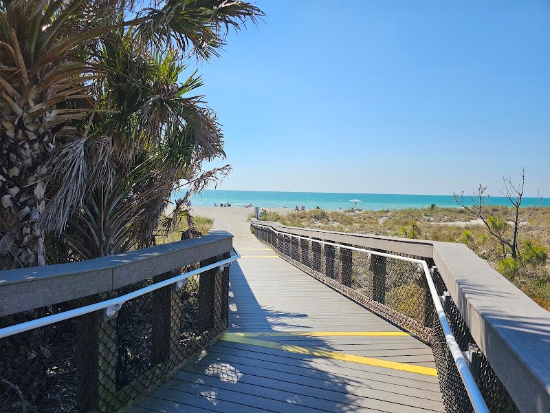 Service Club Park - Image 2