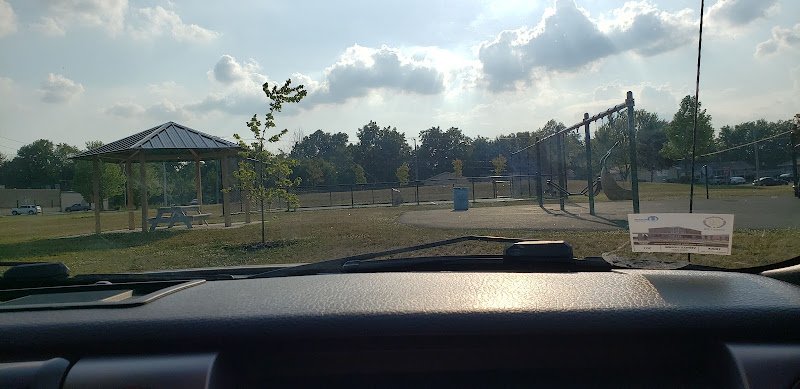 Crown Point Outdoor Pickleball Courts thumbnail