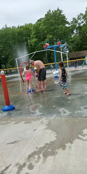 Riverside Park - Image 2