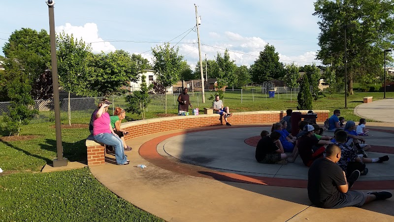 Parker-Bennett Community Center - Image 3