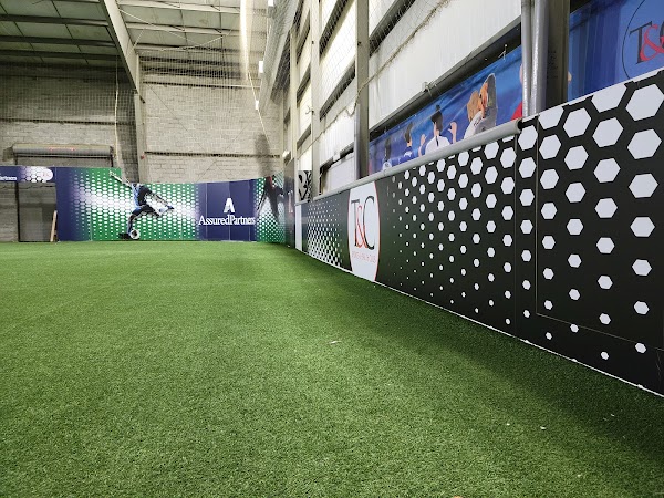 Town & Country Sports and Health Club - Image 3