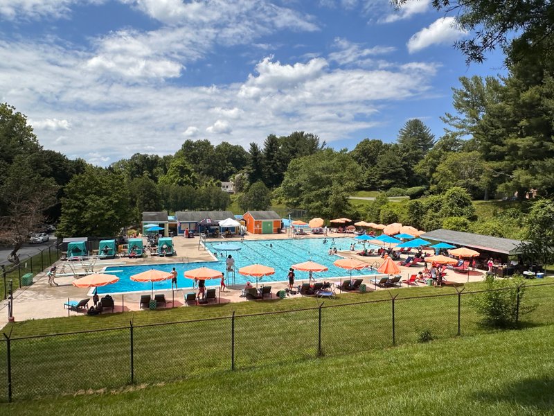 The Beach Tennis & Pool @ East Gate