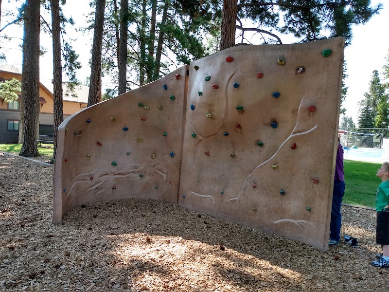 Pinewood Aquatic Center - Image 2