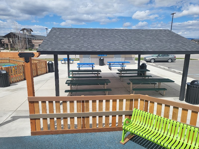 Deer Lodge community playground - Image 2