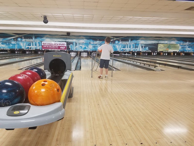 Galaxy Bowling - Image 2