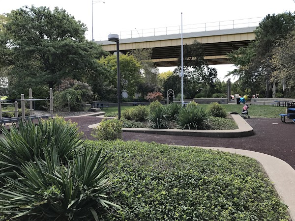 Sawyer Point Pickleball & Tennis Courts - Image 3