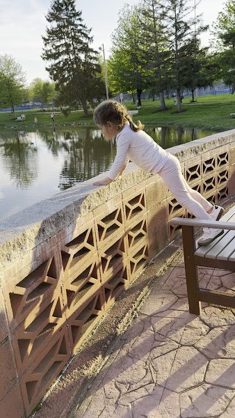 Elmwood Park Tennis Courts - Image 2
