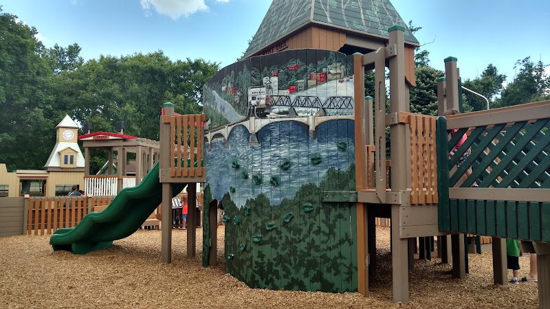 Riverside Park - Image 3