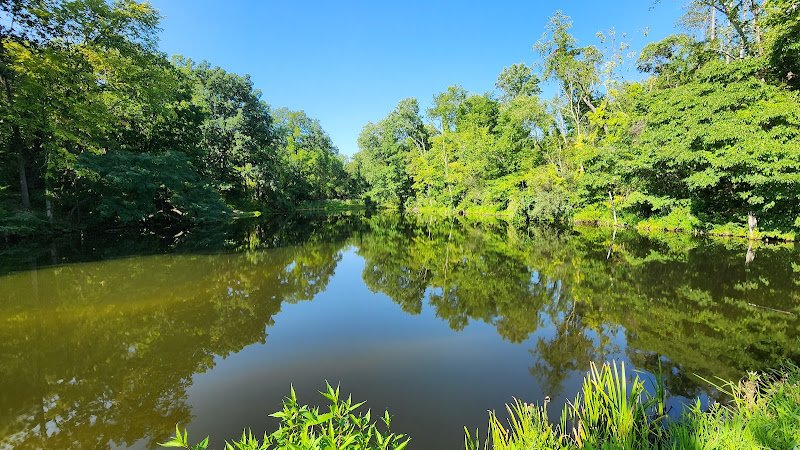 Leopold Lake Park thumbnail