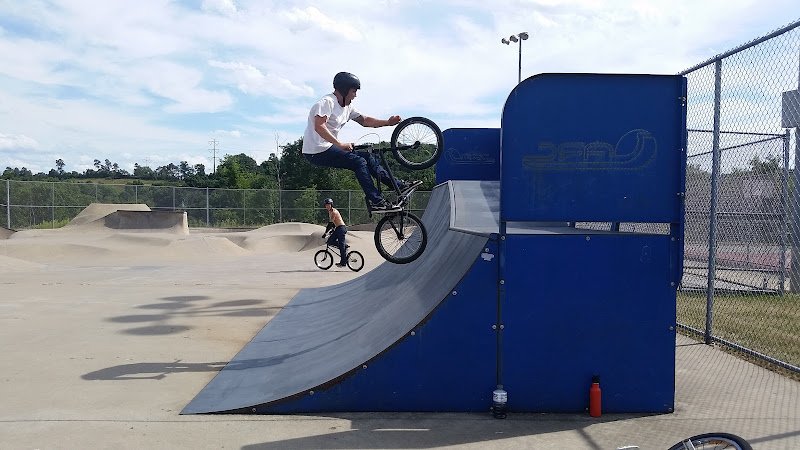 Leopold Lake Park - Image 3