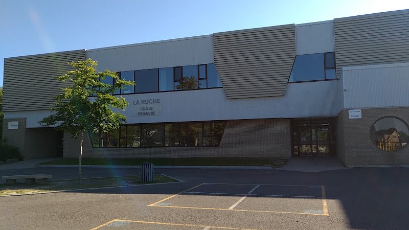 School La Ruche thumbnail