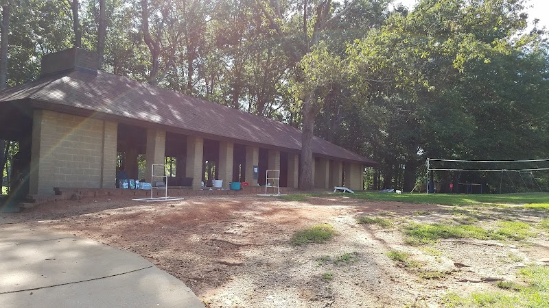 East Riverside Park - Image 2