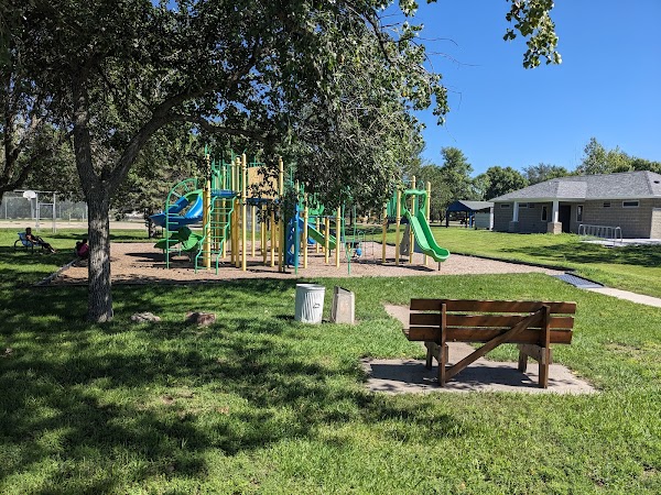 Pool Side Park - Image 2