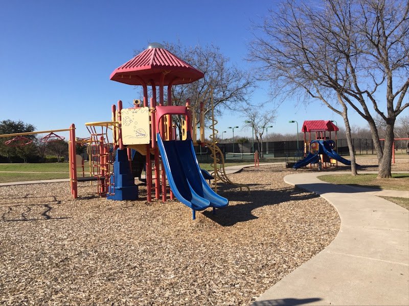 Oak Creek Tennis Center - Image 2