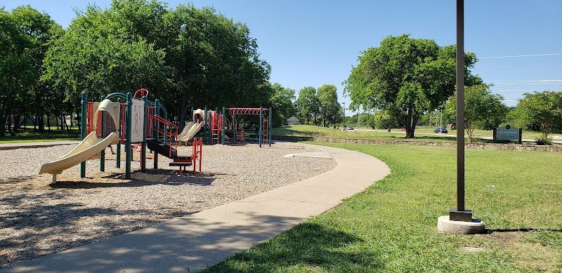 Park In The Woods thumbnail