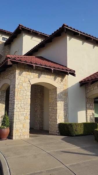 Royal Oaks Country Club - Image 2