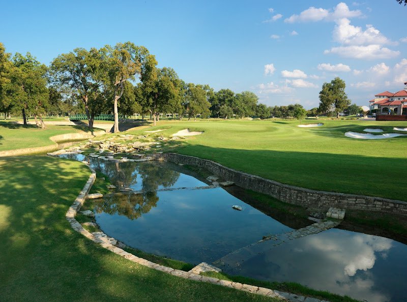 Royal Oaks Country Club - Image 3