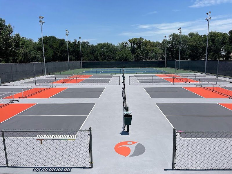LB Houston Tennis & Pickleball thumbnail