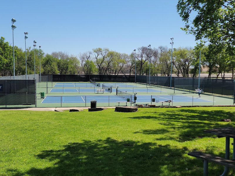 LB Houston Tennis & Pickleball - Image 3